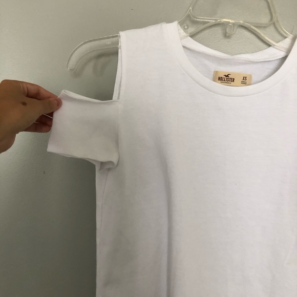 white cold shoulder top - Picture 2 of 3